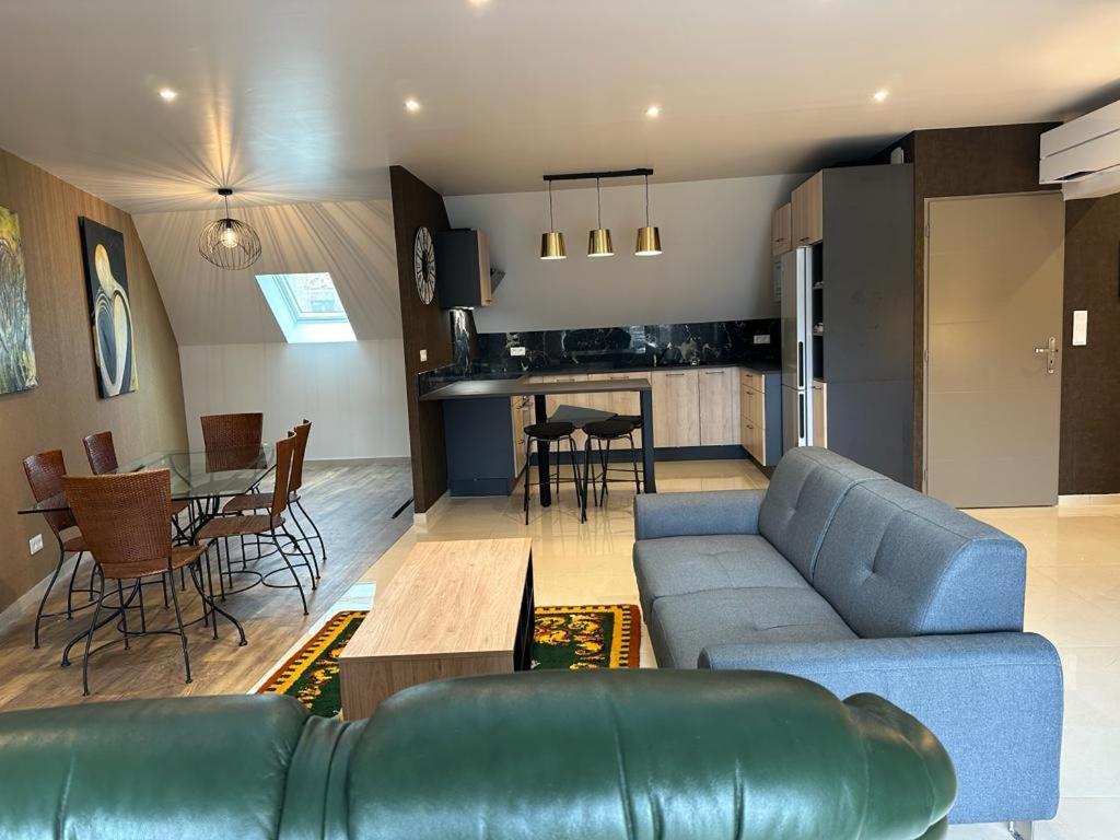 Spacious Flat Close To The Railway Station 特鲁瓦 客房 照片